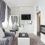 Somerset Hotel